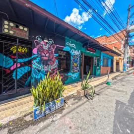 Panela Hostel Poblado, hotel in Medellín