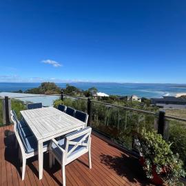 Aperture - 3-bedrooms house with Stunning Views framing your Escape!