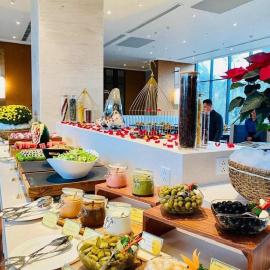 Wyndham Lynn Times Thanh Thuy Q0534