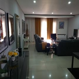 Apartment P - 3 Bedrooms โรงแรมในBelas