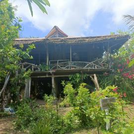 Sunrise Villa, Hotel in Maluk
