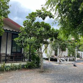 Sangkaset Resort, hotel din Ban Mong Muang