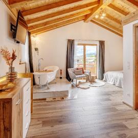 Landhaus Trinis - Kleine Kaffee Tee Theke mit Kühlschrank - Parkplatz, hotel a Rottach-Egern