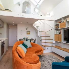 Award-Winning Cottage 5 Min Walk to the Beach