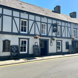 The Ship Inn, hotel in Solva
