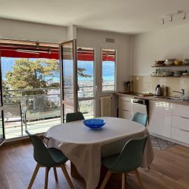 Bright 50m apartment with magnificent lake view
