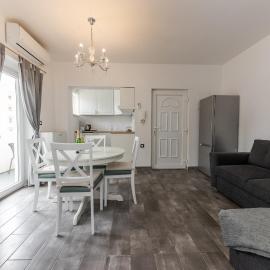 House Niko M with 6 apartments, Hotel in Split