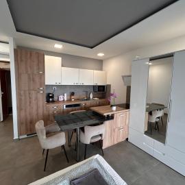 Fehér Hullám Apartman, khách sạn ở Balatonalmádi