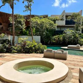 Relaxing Lakeside Retreat Pool, Hot Tub y Patio, hotell i Tulum