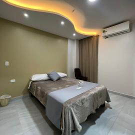Hotel Tonaka, hotel a Santo Domingo de los Colorados