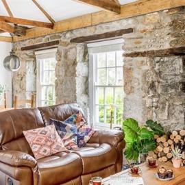 Boatsman's Cottage- sleeps 4- Garage- Mousehole, хотел в Маусхол