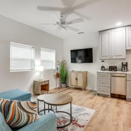 Walk to Beach! St Augustine Escape, Patio & Grill