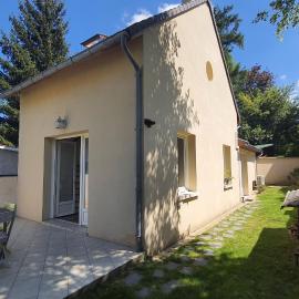 Gîte des Bruyères à Coye-la-Forêt: Coye-la-Forêt şehrinde bir otel