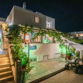 Kontaratos Studios & Apartments
