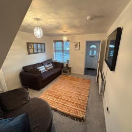 Northampton 2 King Bed SKY TV Driveway Earls Barton, hotel a Earls Barton