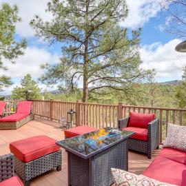 Family Mountain Getaway, Retreat to the Cool Pine、プレスコットのホテル
