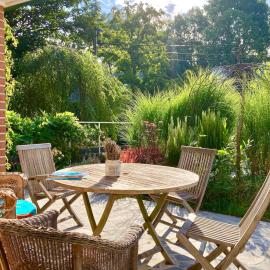 Family home, green surroundings, 10 min from Brussels، فندق في أوفريس