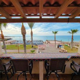 Las Gaviotas Condo 424 - Rustic Charm by the Waves