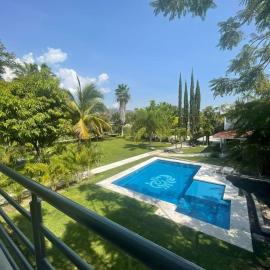 FABULOSO HOTEL CON 2 MAGNIFICAS ALBERCAS, a MINUTOS DE CUERNAVACA, ξενοδοχείο σε Jiutepec
