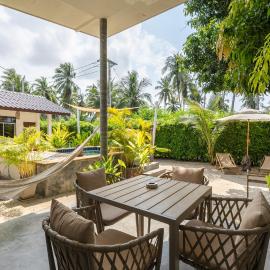 Sun & Sand Bungalows, отель в Тонг Сале