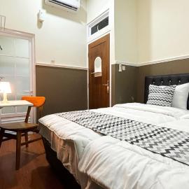 Griya Inn, khách sạn ở Jatingaleh