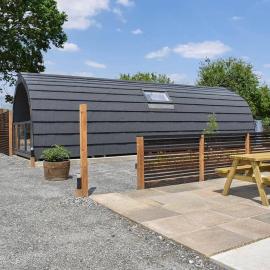 Hill Farm Retreat, hotell i Wangford