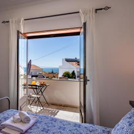 Nº57 House - Ribamar, hotel in Santo Isidoro