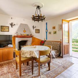 A small house in a fairytale village, Hotel in Taceno