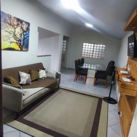 CASA ACONCHEGANTE e ESPAÇOSA, hotel in Ourinhos