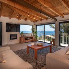 Coral Summer Lux Cottage, хотел в Аргаси