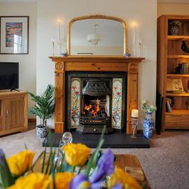 Saintfield Centre - Sleeps 8 - Garage & patio