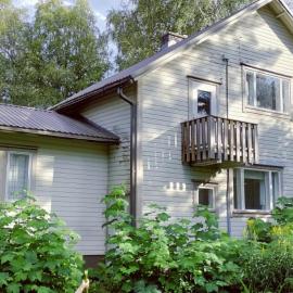 Spacious Apartment for 8 with Sauna, hotel in Sievi