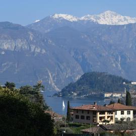 San Martino Lake Como Holiday House, hotel v destinaci Griante Cadenabbia