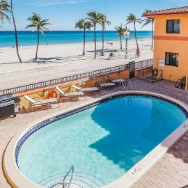 Hollywood Sands Resort