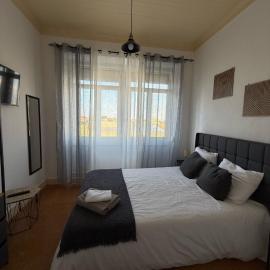 Casa das Muralhas, hotel in Peniche