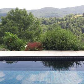 Bâtisse Ardechoise avec piscine