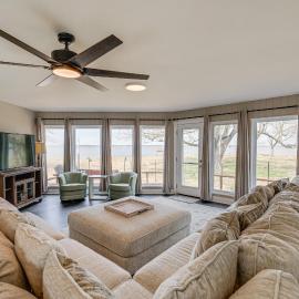 Private Beach & Fishing Pier: Wicomico River House: Chance şehrinde bir otel