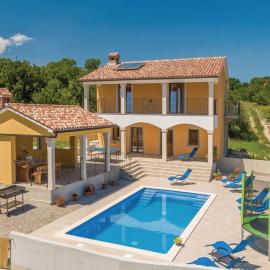 Villa in Skitaca with Pool and Sea Views