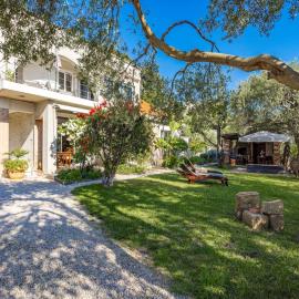 Apartment with Garden, Banjol, hotel u Banjolu