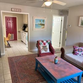Bright & Breezy Cottage, hotel in Gulf Breeze