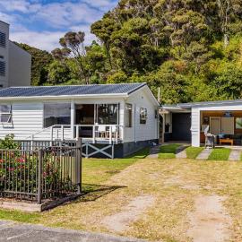 Dream View Waterfront - Paihia Holiday Home