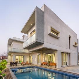 Horizon Villa by VEO, StayVista - 5BHK with Mountain View & Bar