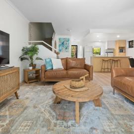 Modern & Stylish 2 Bedroom Townhouse