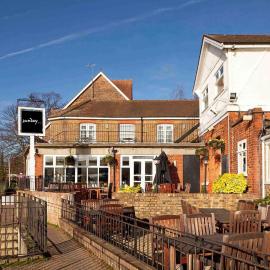 Sunday London Staines-upon-Thames Heathrow T5, hotell sihtkohas Staines