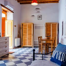 Maria-Anna Traditional Island House, hotel a Parikia