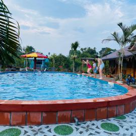 mekong riverside homestay، فندق في فينه لونج