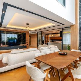 5-Bedroom Villa with Pool & Sauna, hotel u gradu Dosemealti