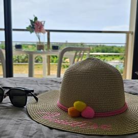Sunset view studio at 777 Beach Condo, hotel in Ban Mai Chalae