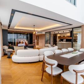 6-Bedroom Villa with Sauna & Pool, hotel u gradu Dosemealti