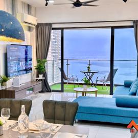 Full Sea View Country Garden Danga Bay 6-13pax Smart TV 70inch-Netflix